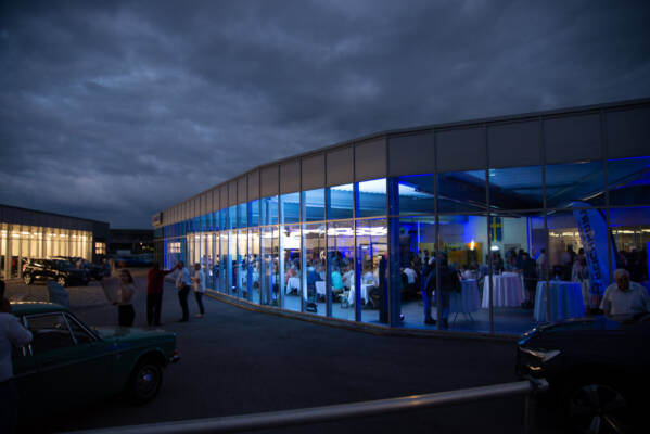 Event 50 Jahre Volvo Reichhart von Aussen